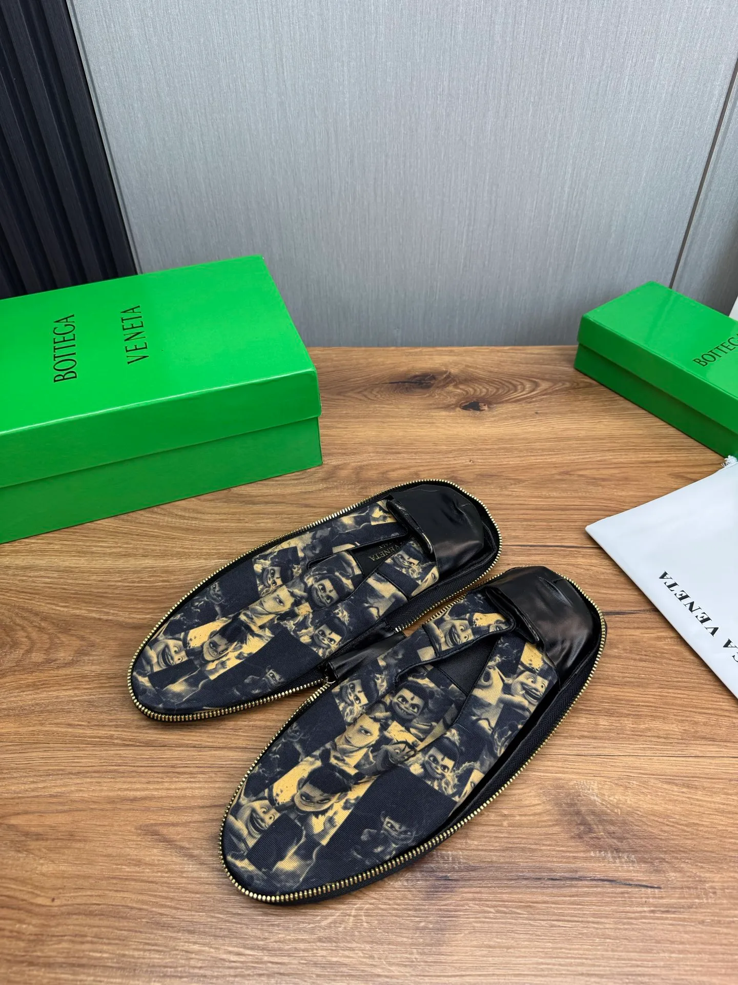 Men's shoes 💰460💰 BV - popular wallet shoes 👟 Casual, fashionable and comfortable 🔗 Good partner for travel ✅ Imported Nezha series printed fabric + imported cowhide. Original rubber outsole, available all year round 👏 Size: 38-45 (38.45 custom-made, non-refundable)